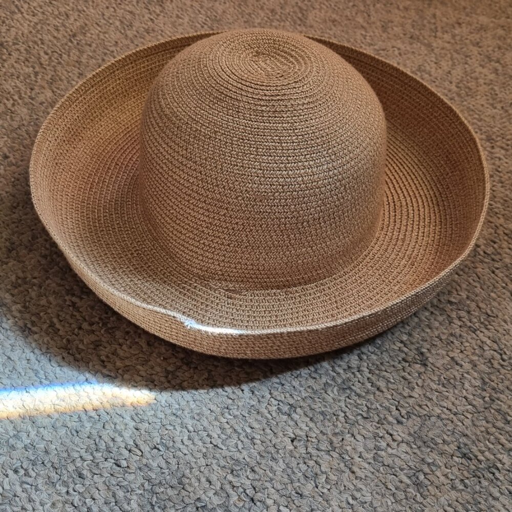 Talbots hat - Picture 2 of 4